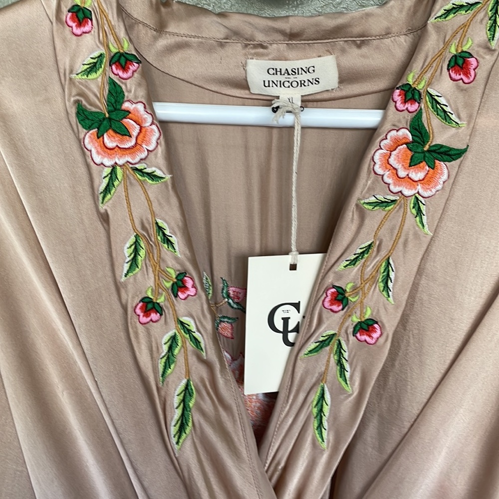 NWT Chasing Unicorns Walk Away Embroidered Silk Romper Sz XL - Picture 6 of 12